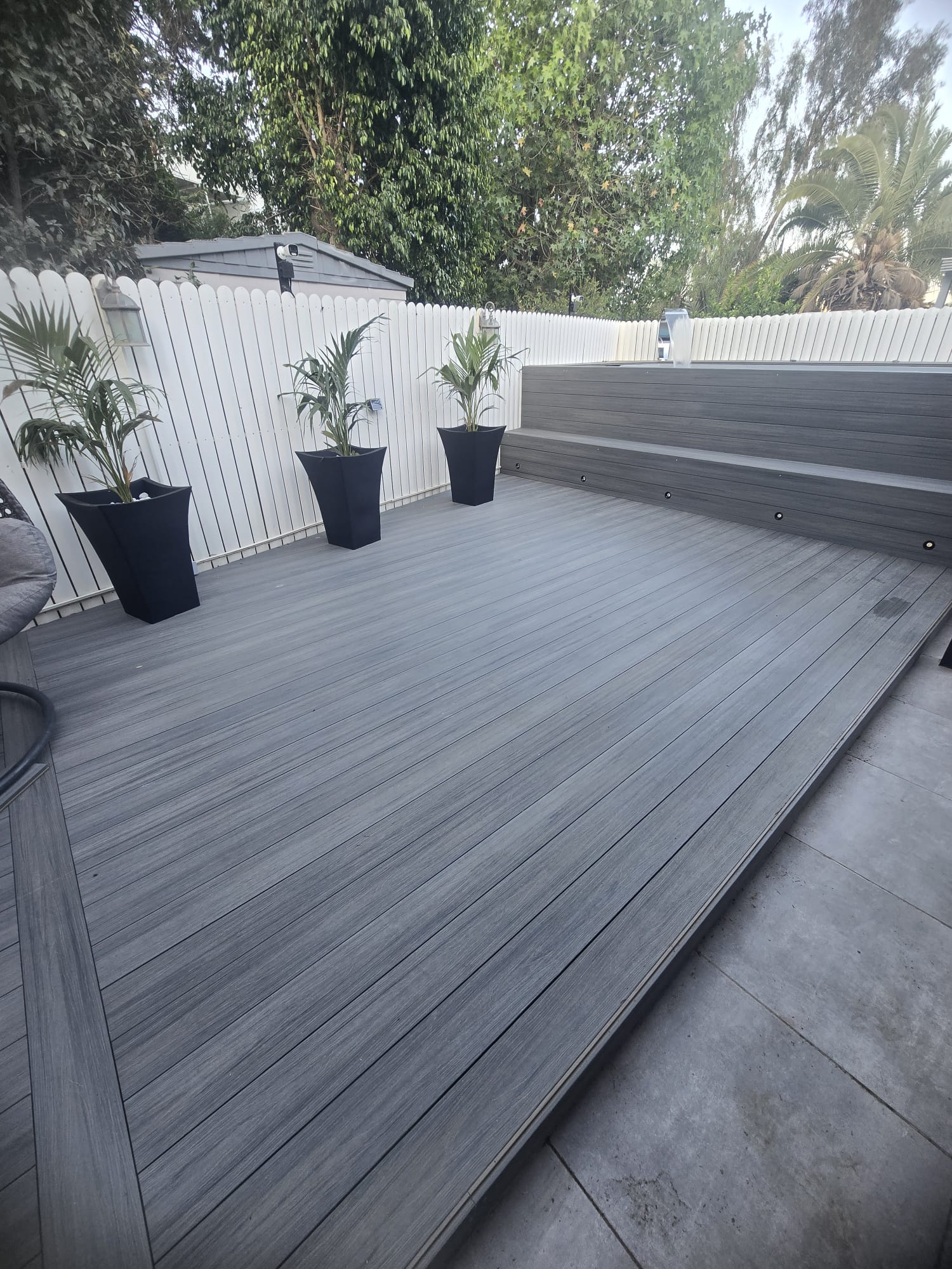 דק פולימרי בחצר - פרויקט ALUM WOOD